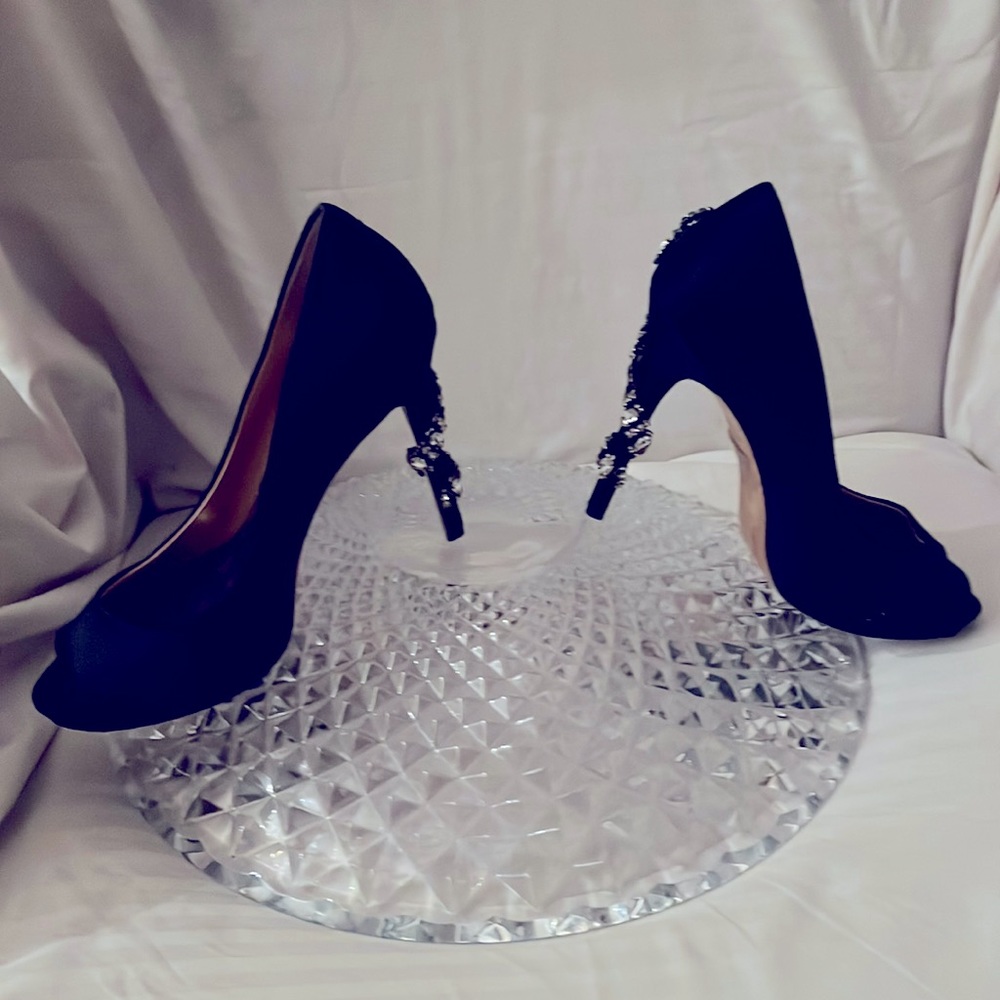 BADGLEY MISCHKA Black Satin high heel pumps open toe HEELS WRAPED IN RHINESTONES